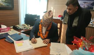   सर्वोच्चले पुनर्बहाली गरेपछि शाक्यले सम्हाले प्राधिकरणमा कार्यकारी निर्देशकको पद ...